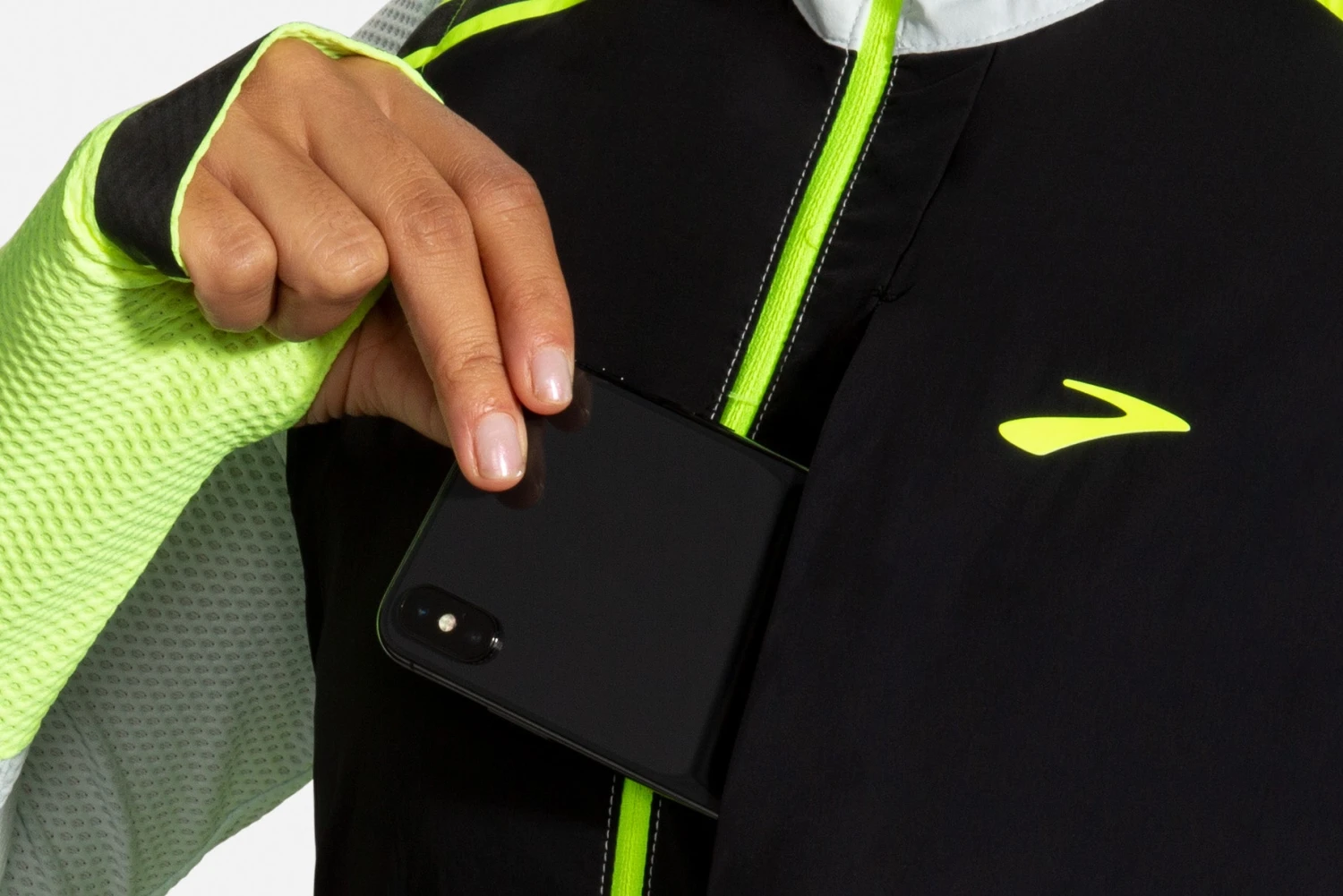 Brooks Women's Carbonite Vest - Icy Grey/Black/Nightlife (221498030) 9 Brooks Women's Carbonite Vest - Icy Grey/Black/Nightlife (221498030) - Image 7