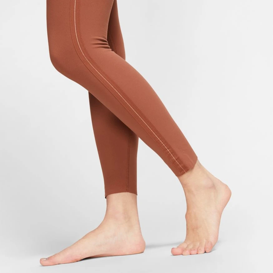 Nike Women's Yoga Luxe 7/8 Tights - Red Bark/Terra Blush (CJ4203-275) 5 Nike Women's Yoga Luxe 7/8 Tights - Red Bark/Terra Blush (CJ4203-275) - Image 3