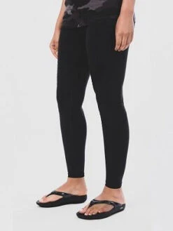 Oofos Women's OOlala Limited Sandal 9 Oofos Women's OOlala Limited Sandal -Sports Cheap Shop black camo 932x680 c0e077c2 7a8f 460d 8e92 06fdeb9bd561