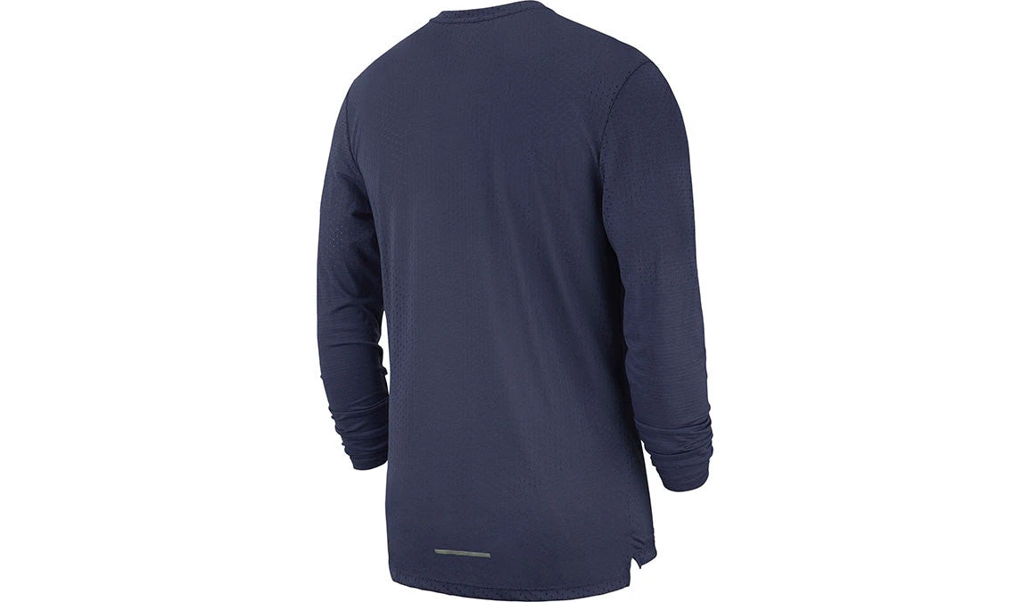 Nike Men's Breathe Rise 365 LS Tee - Sanded Purple (AQ9923-557) 5 Nike Men's Breathe Rise 365 LS Tee - Sanded Purple (AQ9923-557) - Image 3